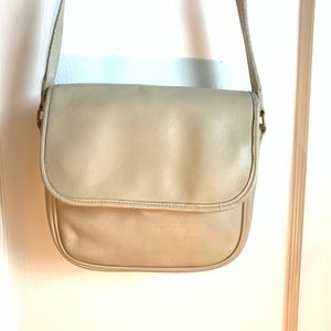 Vintage Rare Coach Crossbody in Bone.